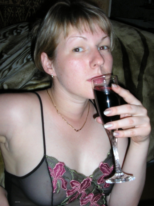 Private Rural Erotica Photo: Naked Woman in Barn - Explicit and Sensual Farmyard Seduction