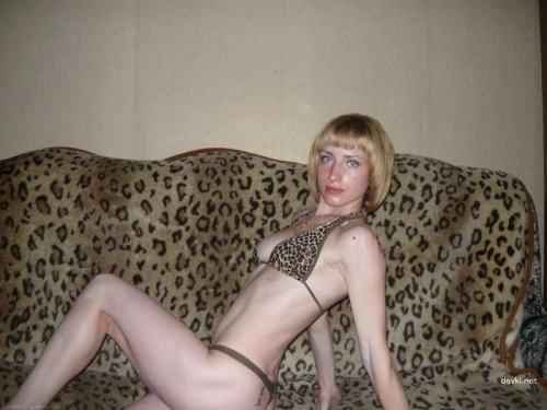 Mirror Nude Selfie: Explicit Reflection of Naked Woman
