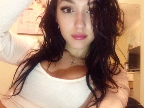 Hot Chick with Amazing Booty