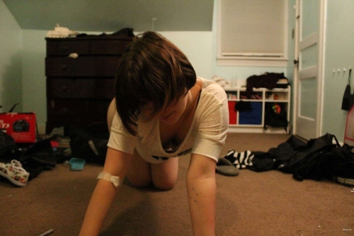 Explicit Student Intimate Photos - Young College Girl Shows All