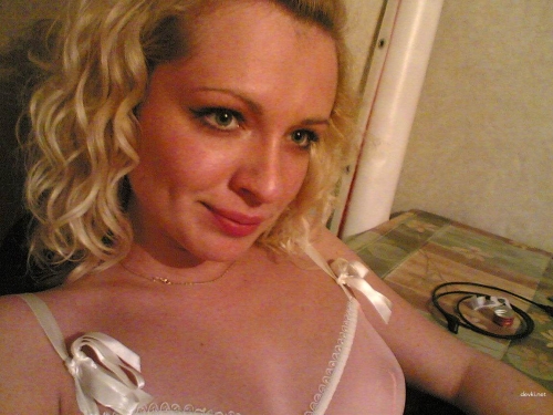 Skinny Blonde Poses Nude - Explicit Solo Porn Photoshoot
