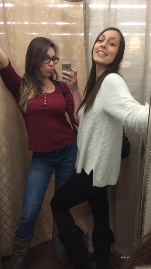 Explicit Student Intimate Photos: Hot College Girls Exposed