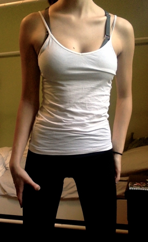 Slender beauty exposes her assets