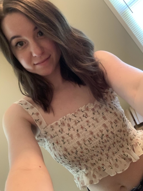 Young Cutie's Explicit Homemade Content: Naughty Teen's Private Photos
