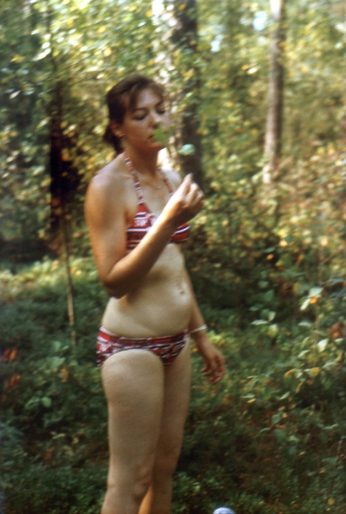 Vintage Outdoor Sex Photoshoot: Explicit Retro Porn Session in Nature