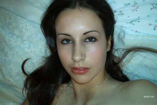 Exposed Bush: Hot and Hairy Babe Shows Off Her Muff