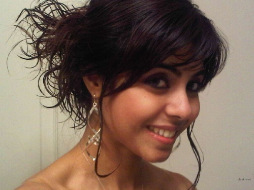 Private photo of busty Indian girl with stunning figure
