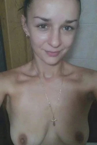 Seductive Tanya: Stunning Russian Beauty Exposing All in Provocative Photoshoot