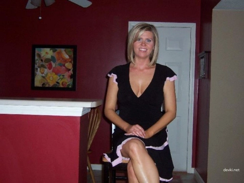 Double Penetration of Busty Woman - Hardcore Threesome Action