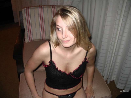 Hot Babe Shows Off Her Wet Pussy to Horny Guy