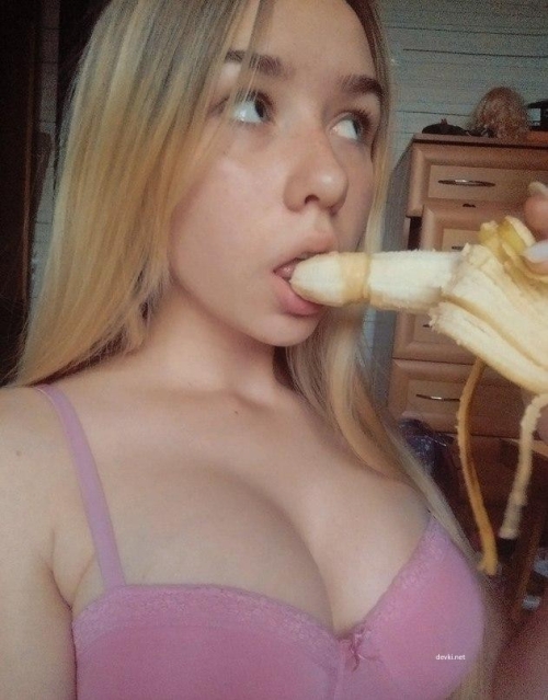 Amateur Photo of Experienced College Student - Explicit XXX Content