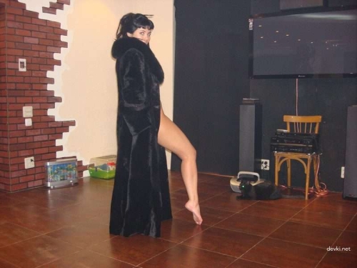 Sexy Naked Woman in Fur Coat - Explicit Nude Photoshoot