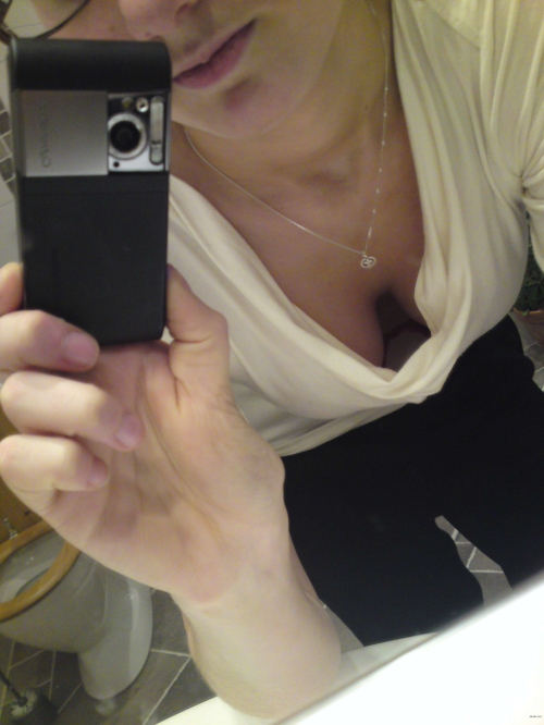 Explicit Nude Collection: Private Photo of Naked Girl