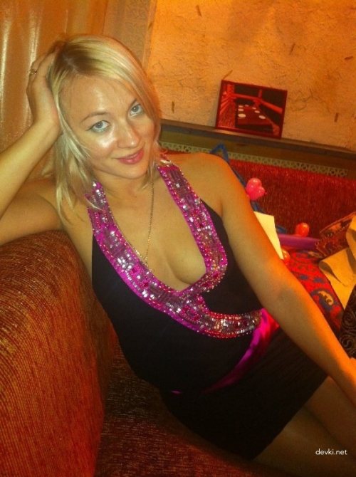 Exposed Wife's Cheating Photos - Shocking Betrayal Unveiled