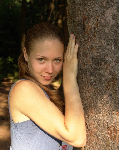 Girl Strips Outdoors: Explicit Nature Photoshoot