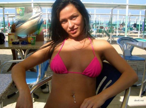 Amateur Naked Brunette Home Photos: Explicit and Uncensored