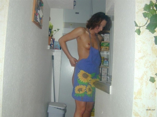 Naked Wife in Kitchen: Explicit Home Nudity and Sensual Cooking Scene