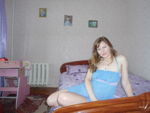 Naked Neighbor Having Sex with Lover - Explicit Amateur Porn