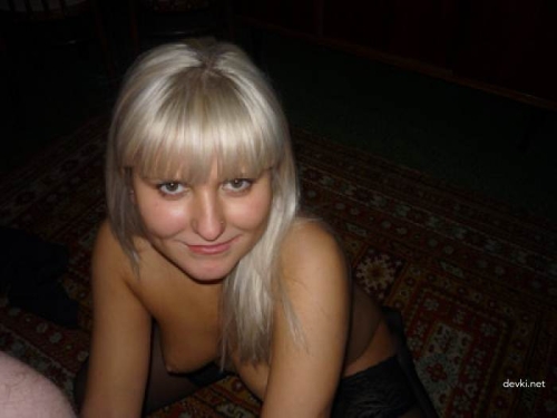 Wild Young Swinger Gangbang: Hot Group Sex Orgy with Horny Babe