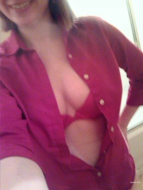 Big Tits Teen Slut: Explicit Busty Girl Photo