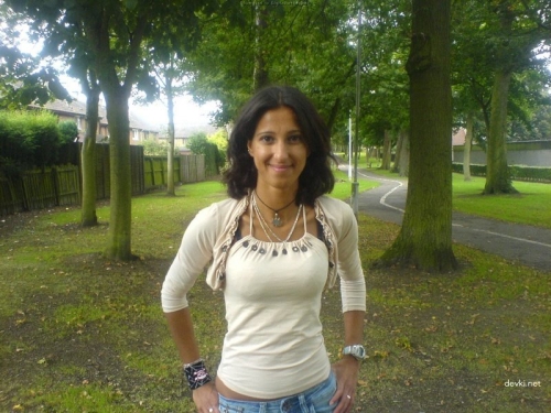 Arab Babe Masturbates - Hot Middle Eastern Girl Pleasuring Herself