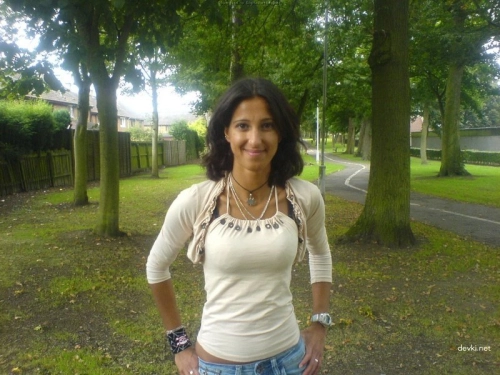 Arab Babe Masturbates - Hot Middle Eastern Girl Pleasuring Herself