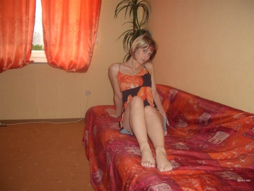 Topless Home Photoshoot: Explicit and Provocative Shots