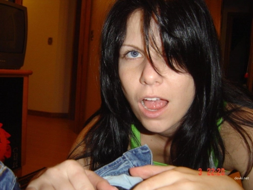 Housewife's Explicit Porn Archive: Naughty Amateur MILF in Action