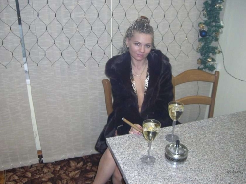 Sultry Woman's Private Photo: Explicit and Seductive Image of a Sexy Lady
