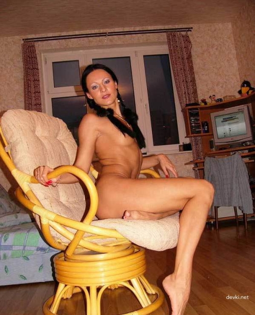 Mature Brunette Spreading Legs: Explicit Adult Content for Search Engine Optimization (SEO)