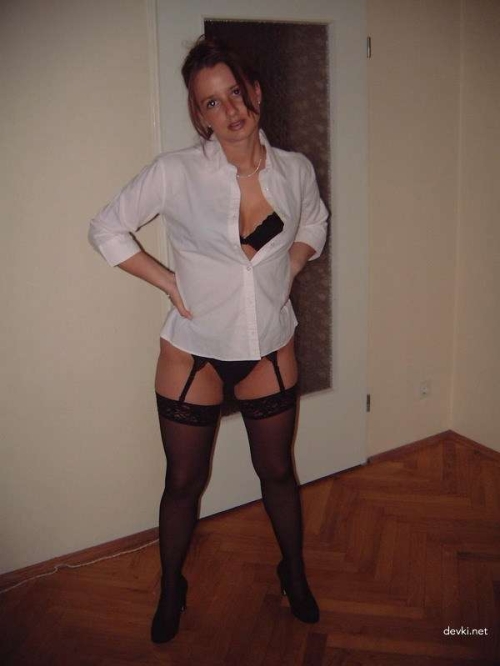 Hot Home Strip: Naked Girl Undressing in Explicit Photoshoot