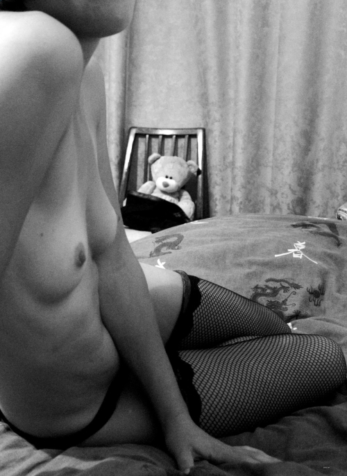 Seductive Lena: Hot Russian Beauty Exposing All in Explicit Photoshoot