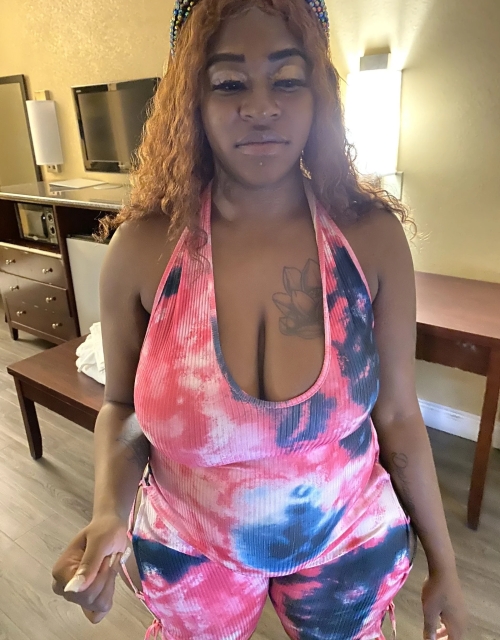 Intense Interracial Blowjob from Ebony Babe - Deepthroat Action