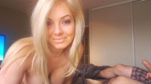 Seductive Blonde Babe Nude Photos: Explicit Intimate XXX Shots
