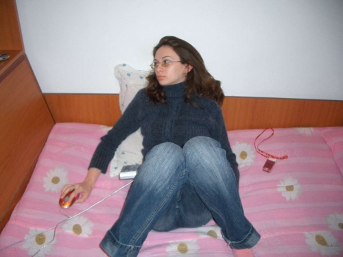 Explicit Home Erotica: Naked Girl in Glasses