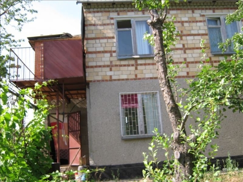 Naked Girlfriend at the Dacha: Explicit Outdoor Nudity