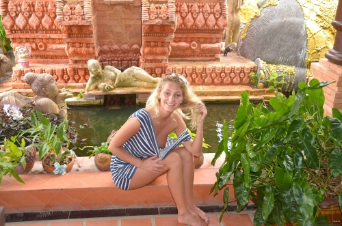 Nude wife walking on vacation: Explicit photo of naked woman enjoying holiday