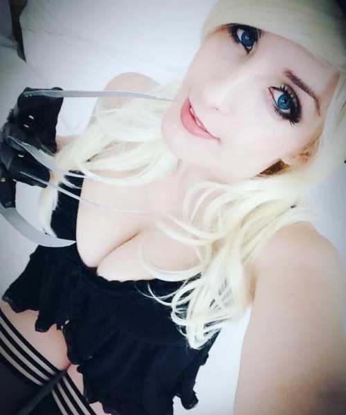 Sexy and Revealing Cosplay Girls: Bold and Explicit Photos