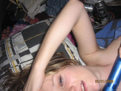 Private Porn: Smooth-Shaven Pussy Girl in Explicit Action