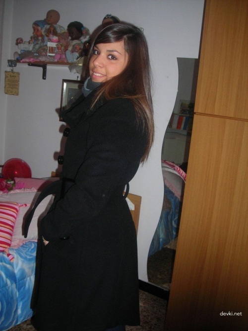 Guy posts explicit photos of his hot step-sister