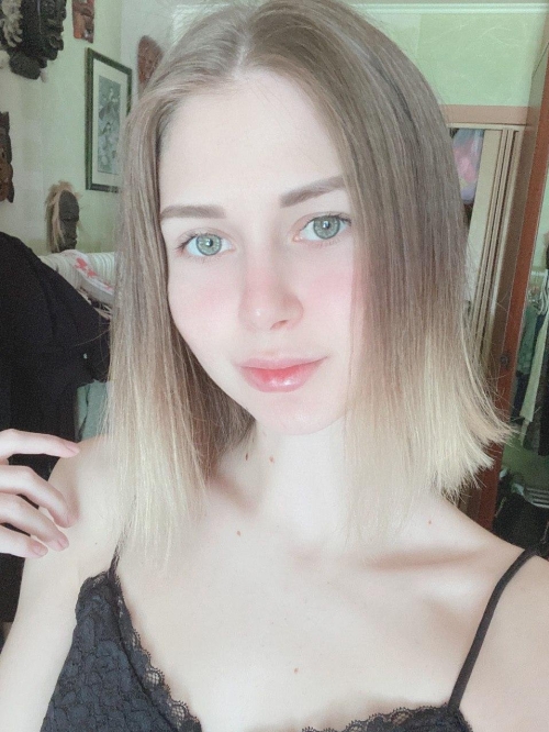 Teen slut rides cock with her pussy
