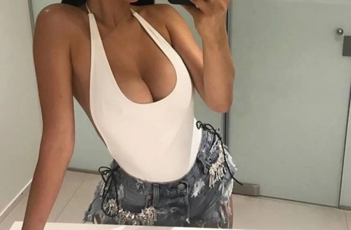 Hot Babes for Every Taste: Explicit Beauty in Various Styles