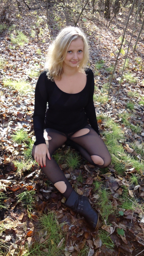 Blonde Babe Poses Outdoors and Fucks Hard at Home - XXX Outdoor Sex Video